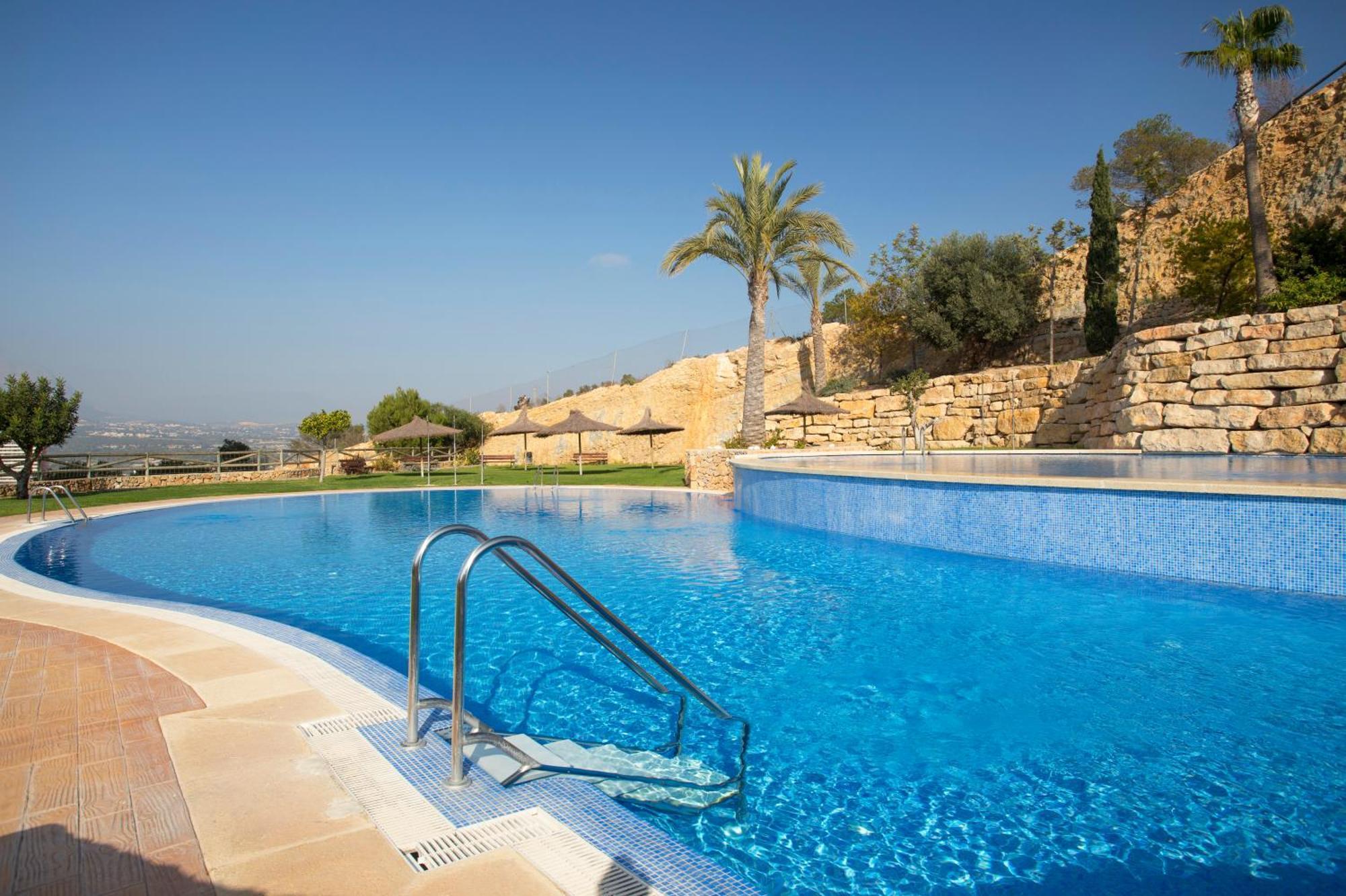 شقة Deluxe Penthouse On The 42Nd Floor With Amazing Sea Views بينايدورم المظهر الخارجي الصورة