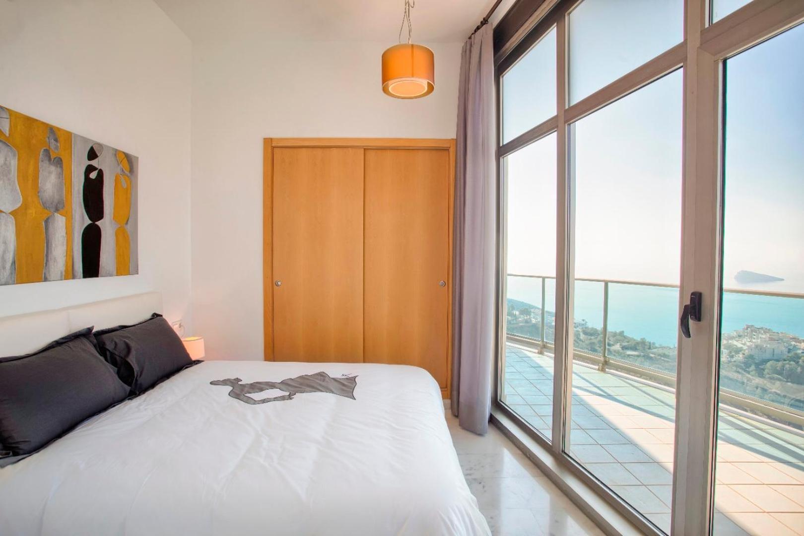 شقة Deluxe Penthouse On The 42Nd Floor With Amazing Sea Views بينايدورم المظهر الخارجي الصورة
