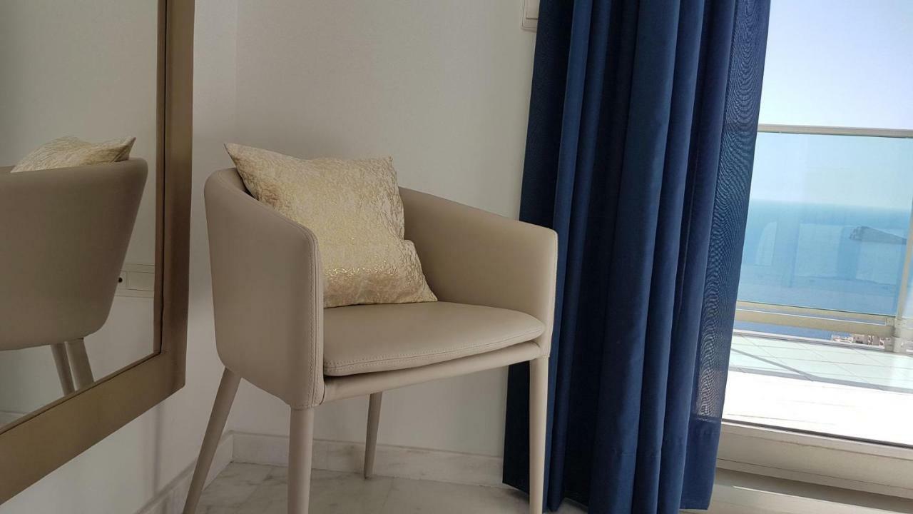 شقة Deluxe Penthouse On The 42Nd Floor With Amazing Sea Views بينايدورم المظهر الخارجي الصورة