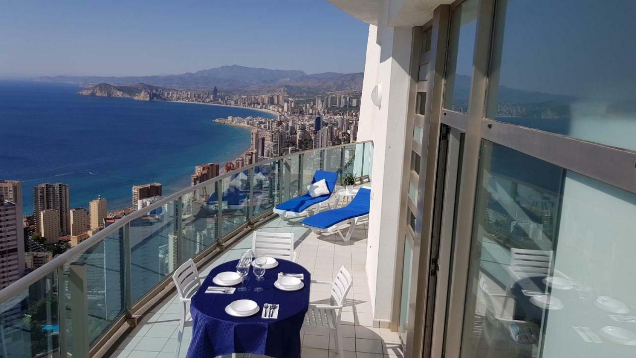 شقة Deluxe Penthouse On The 42Nd Floor With Amazing Sea Views بينايدورم المظهر الخارجي الصورة
